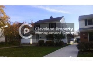 3790 Fairoaks Rd, Cleveland OH  44121-1923 exterior