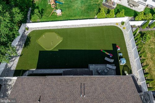 605 Warwick Rd, Tavistock NJ  08033-3926 exterior