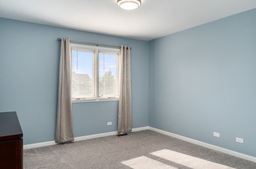 820 Elizabeth Ln, Pingree Grove IL  60140-7715 exterior