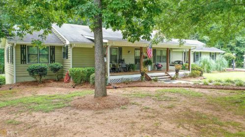 4153 Highway 155, Stockbridge GA  30281-4011 exterior