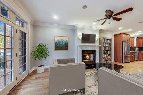 2346 Roscoe St, Chicago, IL 60618-6237