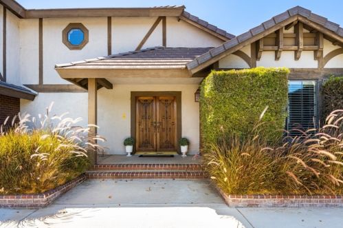 8079 Golden Star Ave, Riverside CA  92506-5709 exterior