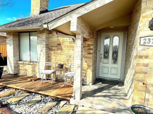 2313 Placid Dr, Carrollton TX  75007-5721 exterior