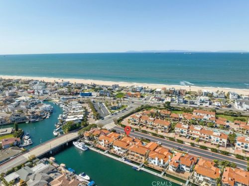 16572 Grimaud Ln, Huntington Beach, CA 92649-1828
