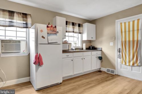 1378 Valley Rd, Berkeley Springs WV  25411-4801 exterior