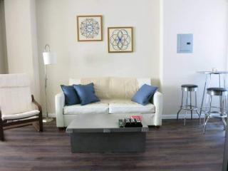 618 Bush St, San Francisco CA  94108-3557 exterior