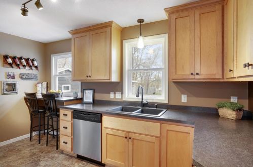 851 7 Ave, Saint Paul MN  55112-2715 exterior