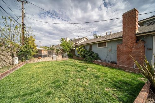 2860 Monroe Ave, Anaheim CA  92801-6034 exterior