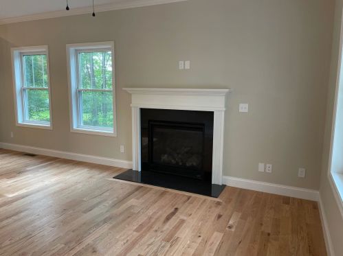 171 Lower Collins St, Seabrook, NH 03874-4646