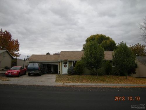 2067 31st St, Eagle Crest, OR 97756-8045