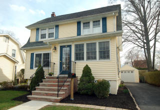 10 Myrtle Ave, Chatham Township, NJ 07928-2721