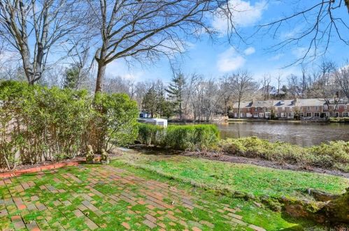 6 Georgetown, Greenwich CT  06831-5233 exterior