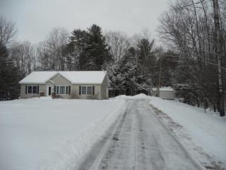 2 Potter Rd, Belmont, NH 03220-3732