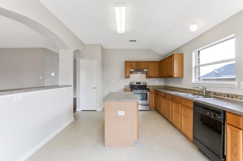 1080 Magnolia Ln, Cedar Hill TX  75104-6200 exterior