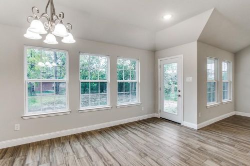 1308 Lagonda Ave, Fort Worth TX  76164-8614 exterior