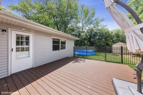 411 Burlington Ave, Willowbrook IL  60514-1109 exterior