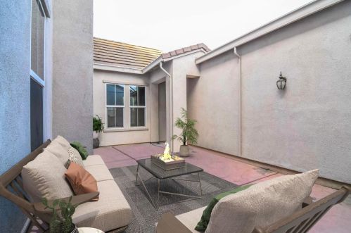 9653 Peller Way, Elk Grove, CA 95757-4612