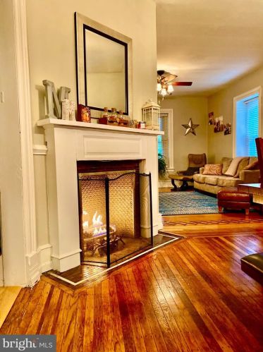 1901 63rd St, Philadelphia PA 19151-2607 exterior