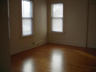 653 Erie St, Minneapolis MN  55414-3110 exterior