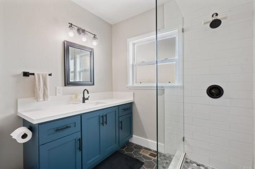 835 Phillips St, Vista CA  92083-7108 exterior