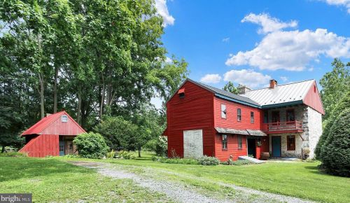 1917 Walnut Bottom Rd, Carlisle PA  17015-9624 exterior