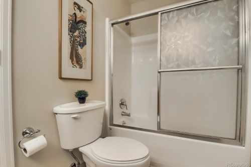 990 Zeno Way, Aurora CO 80017-3394 exterior