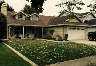 865 Canterbury St, Salinas, CA 93906-4404