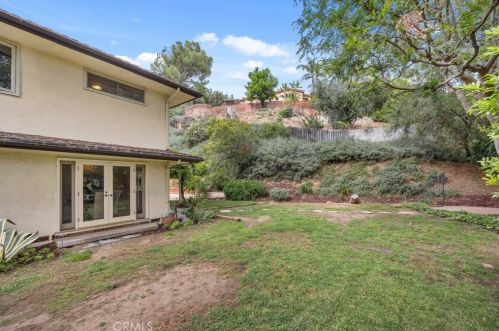 1430 Greenbriar Rd, Glendale CA  91207-1053 exterior