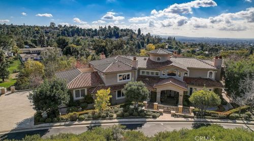 10472 Villa Del Cerro, Santa Ana, CA 92705-1484