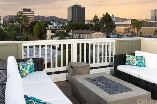 6528 Fountain Ave, Los Angeles, CA 90028-7823