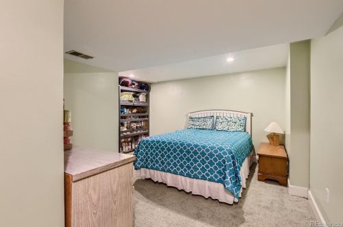 8224 Niagara Ct, Englewood CO 80112-1011 exterior