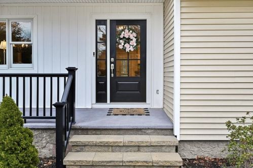 66 Bagburn Rd, Upper Stepney, CT 06468-1407