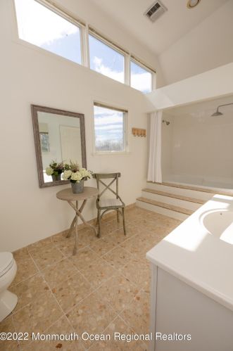 37 Hubbard Ave, Tinton Falls NJ 07701-5532 exterior