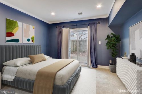 1034 4th St, Philadelphia PA  19147-4106 exterior