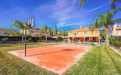 11440 Arizona Ave, Riverside CA  92503-8811 exterior