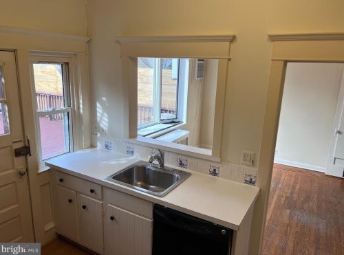 249 Highland Ave, Philadelphia PA  19118-2808 exterior