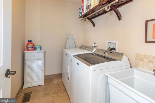 12 Canal Rd, Princeton NJ  08540-7030 exterior