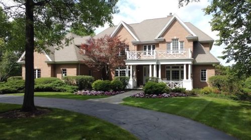 525 Valley Hill Rd, Bull Valley, IL 60098-7881