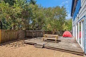 3104 Cedar St, Austin TX  78705-2916 exterior