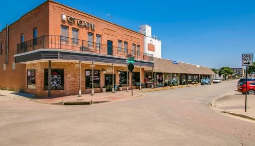 1508 Jackson St, Carrollton TX 75006-6255 exterior