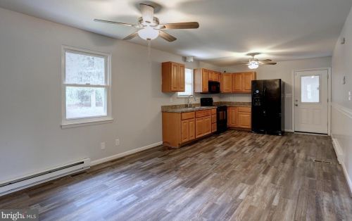 64 Magothy Beach Rd, Riviera Beach MD  21122-4447 exterior
