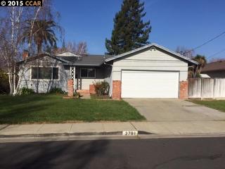 2761 Tokola Dr, Concord, CA 94518-2729
