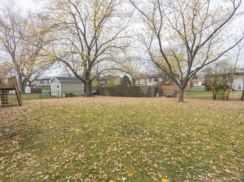 317 Round Hill Ct, Lemont IL  60440-2123 exterior