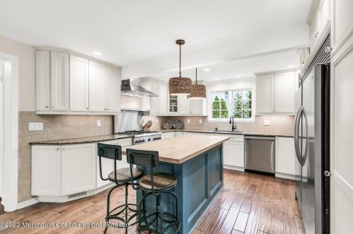 174 White St, Tinton Falls NJ exterior