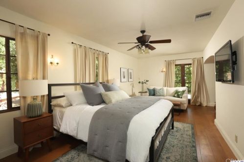 3113 Sparr Blvd, Glendale CA  91208-1829 exterior
