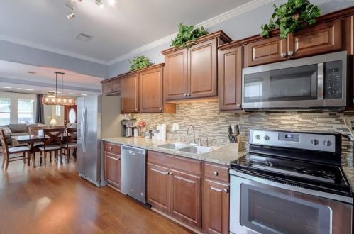 1085 Metropolitan Pkwy, Atlanta GA  30310-3437 exterior