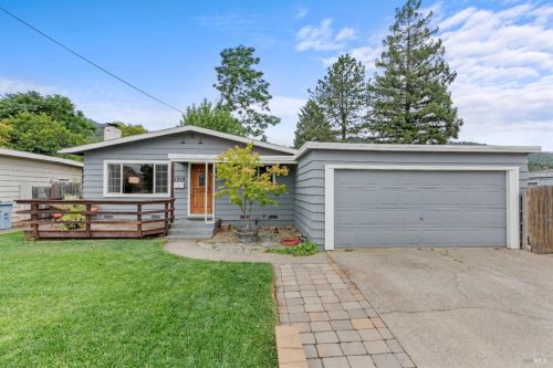 1312 Dora St, Ukiah, CA 95482-6513