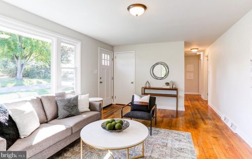 86 Victoria Ln, Lancaster PA  exterior