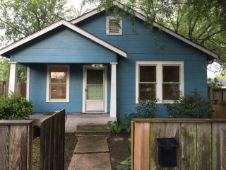 1304 Walton St, Houston TX  77009-3038 exterior