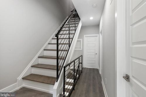 1937 4 St, Philadelphia PA 19140-2417 exterior